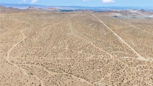 1111 Los Padres Road, Apple Valley, California 92307, Estados Unidos