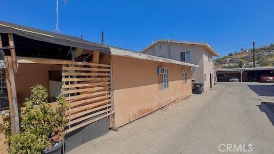 3844 Whiteside Street, East Los Angeles, California 90063, Stati Uniti