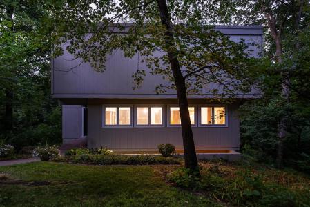 2201 Timberland Road, Ames, Iowa 50014, USA