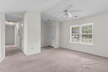 135 NE 15th Street, Oak Island, North Carolina 28465, USA