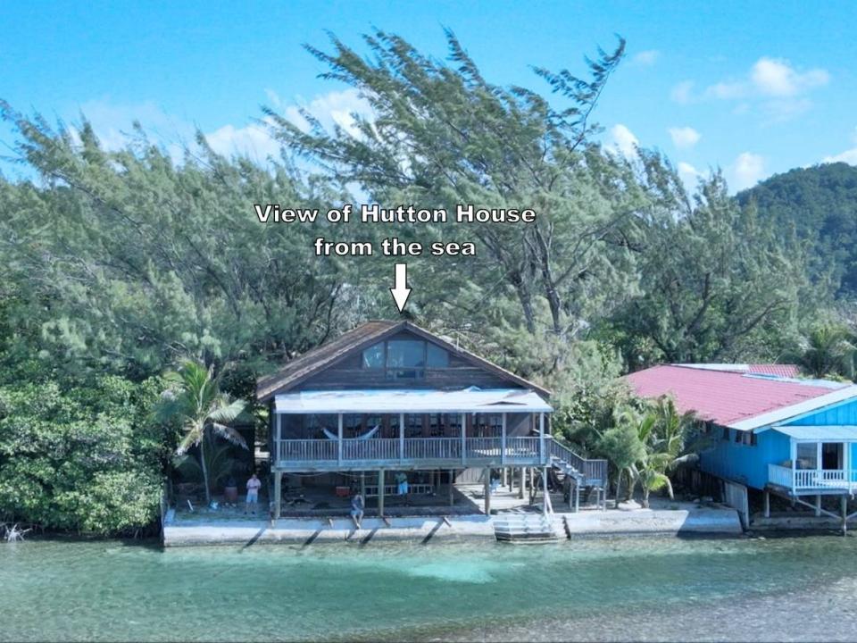 Waterfront 4-Bedroom Home on Oak Ridge Cay , Roatán, Islas De La Bahía 34101, Honduras