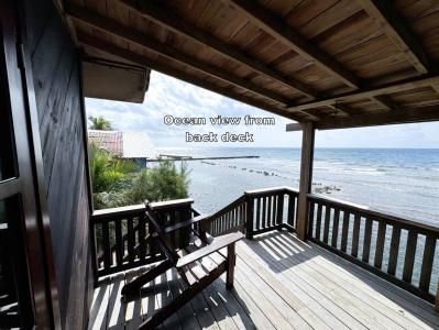 Waterfront 4-Bedroom Home on Oak Ridge Cay , Roatán, Islas De La Bahía 34101, Honduras