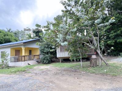 Fixer-Upper home on 0.25 acre lot in West End , Roatán, Islas De La Bahía 34101, Honduras
