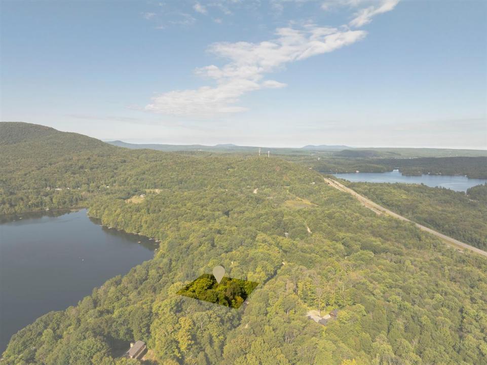 Rue des Floralies, Austin, Quebec J0B 1B0, Canada