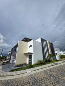 PARQUE MICHOACÁN, LOMAS DE ANGELÓPOLIS III ,, Ocoyucan, Puebla 72850, Meksyk