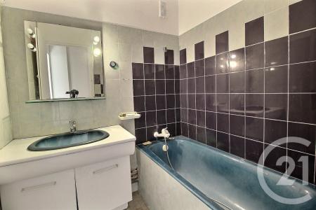 Pantin, Île-de-France 93500, France