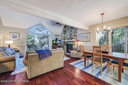 612 Uncas Lane, Pocono Pines, Pennsylvania 18350, HOA KỲ