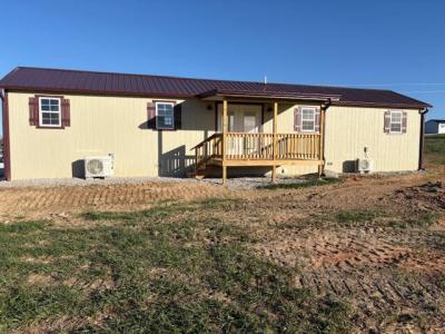 1967 Cattle Drive, Aurora, Missouri 65605