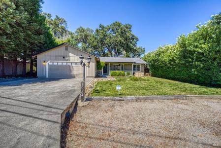 18164 Fishhook Ct, Hidden Valley Lake, California 95467, USA