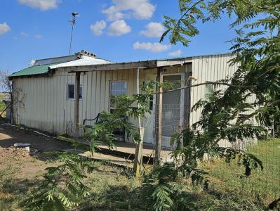 21759 Lawrence 2172, Aurora, Missouri 65605