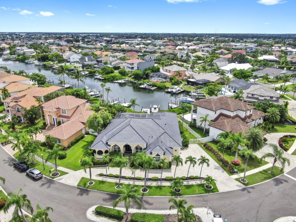 914 Capriccio Ln, Apollo Beach, Florida 33572