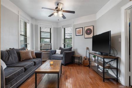 12 Hempstead Avenue , 2, Rockville Centre, Nueva York 11570, Estados Unidos