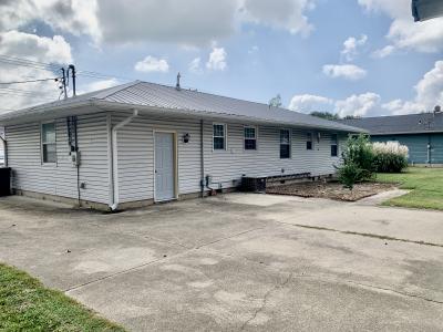 1105 N. Merchant St., Effingham, イリノイ 62401, アメリカ合衆国