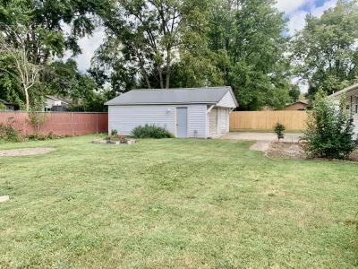 1105 N. Merchant St., Effingham, イリノイ 62401, アメリカ合衆国