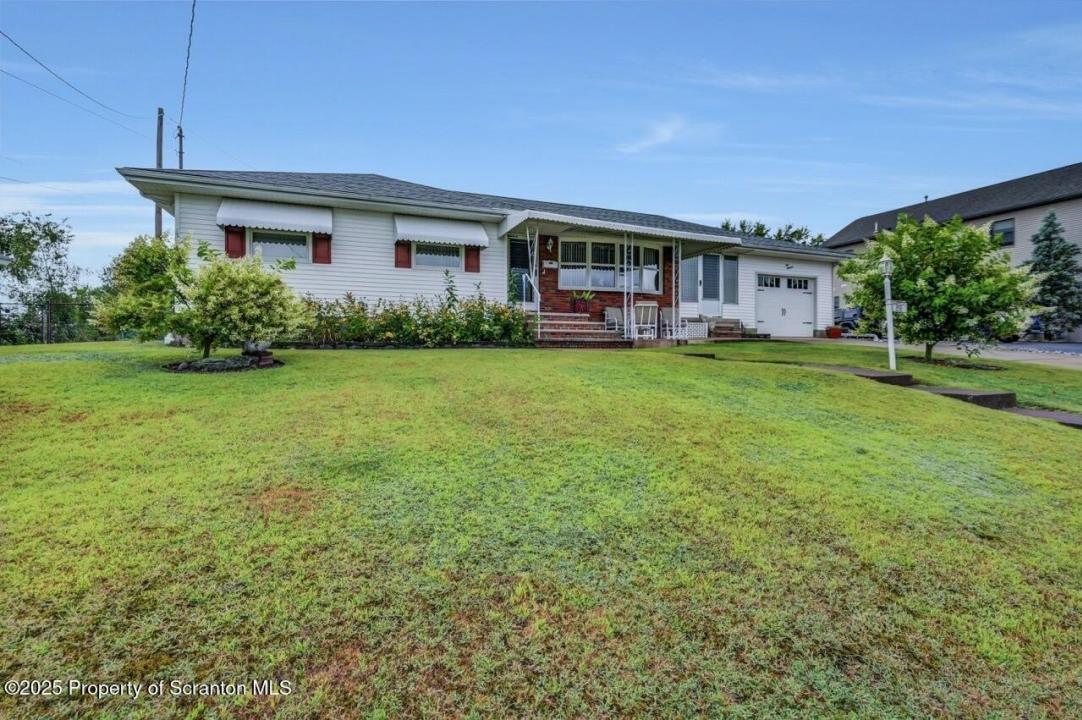 216 Prospect Street, Dunmore, Pennsylvania 18512