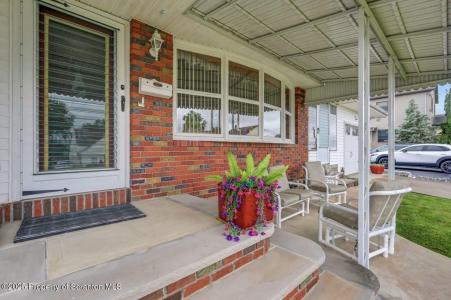 216 Prospect Street, Dunmore, Pennsylvania 18512