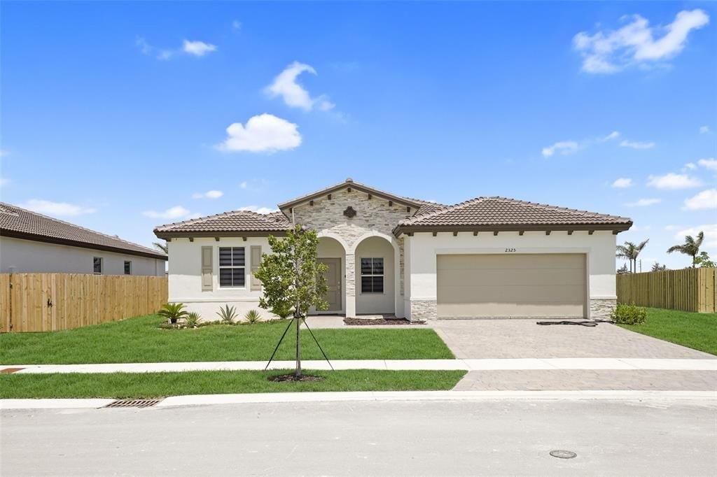 2325 SE 29th CT., Homestead, 佛罗里达州 33035, 美国