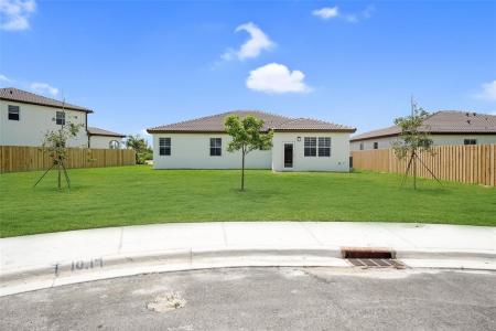 2325 SE 29th CT., Homestead, 佛罗里达州 33035, 美国