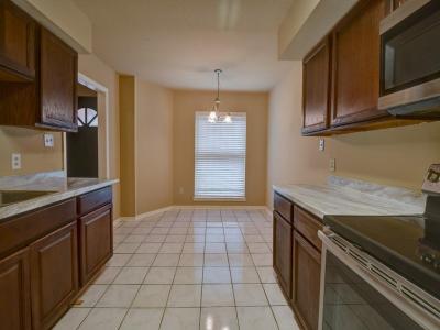 6330 Creekbend , D, Houston, Texas 77096, États-Unis