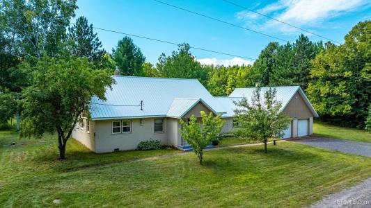 24411 Upper Point Mills, Hancock, Michigan 49930, USA