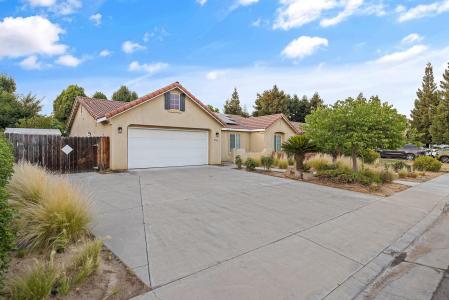 2540 E Seeger Avenue, Visalia, California 93292, USA