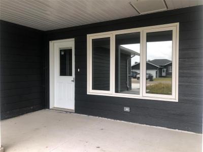 807 YOUNG STREET, Killarney, Manitoba R0K 1G0, Canadá