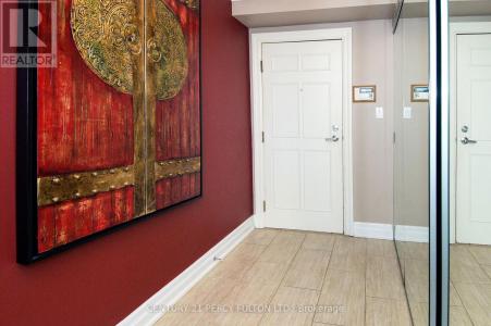 5 CONCORDE PLACE, Toronto (banbury-don Mills), Ontario M3C 3M8, CANADÁ