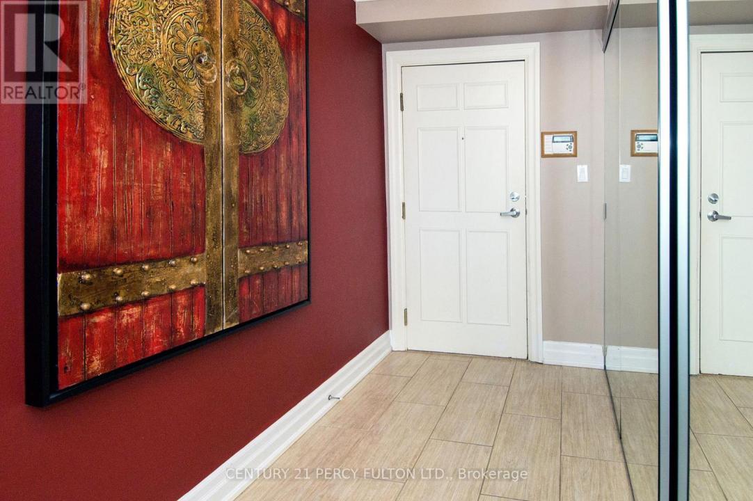 5 CONCORDE PLACE, Toronto (banbury-don Mills), Ontario M3C 3M8, CANADÁ