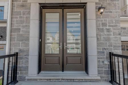 5 BERGIN STREET, Brampton, Ontario L6X 0X1, Canada