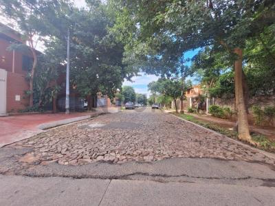 Camilo Recalde y Jose de la Cruz Ayala , Los Laureles, Asunción 00001, Paraguay