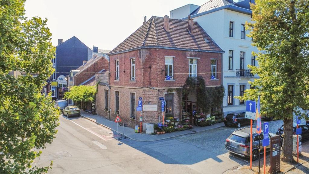 Oudstrijdersplein 16, Halle, Bỉ