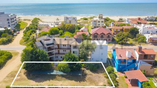 Corso Florida 104, Ostende, Buenos Aires Costa Atlántica 00001, Argentina