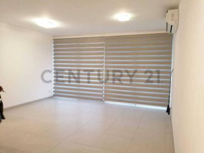 Torre Imagine - Calle Saavedra , Centro, Santa Cruz 00001, בוליביה