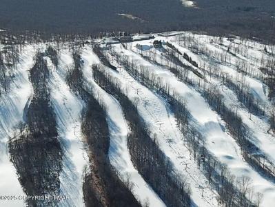 102 Patten Circle, Albrightsville, Pennsylvania 18210, USA