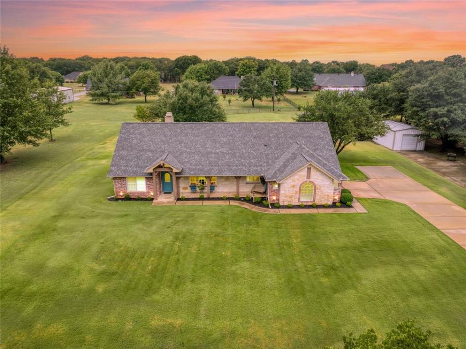 510 Highland Road, Springtown, Texas 76082