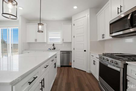 14301 Shady Tree Court, Bakersfield, California 93314