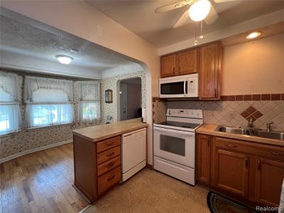 4403 Biddle, Wayne, 미시건 48184, 미국