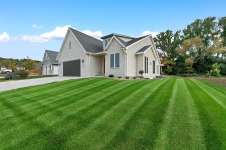 1780 BOBBY JONES Drive, De Pere, Wisconsin 54115, USA