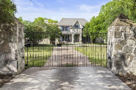 3965 E Hwy 27, Kerrville, Texas 78028, HOA KỲ