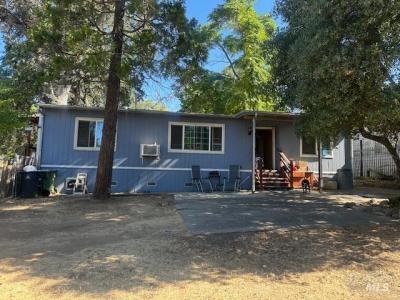 14918 Lakeshore Drive, Clearlake, California 95422, USA