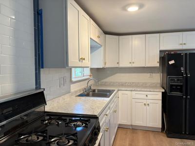 160 Van Tuyl Road, Barryville, New York 12719