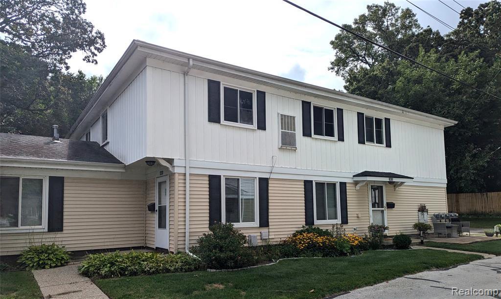 38030 Greenwood Street, Westland, Michigan 48185, États-Unis