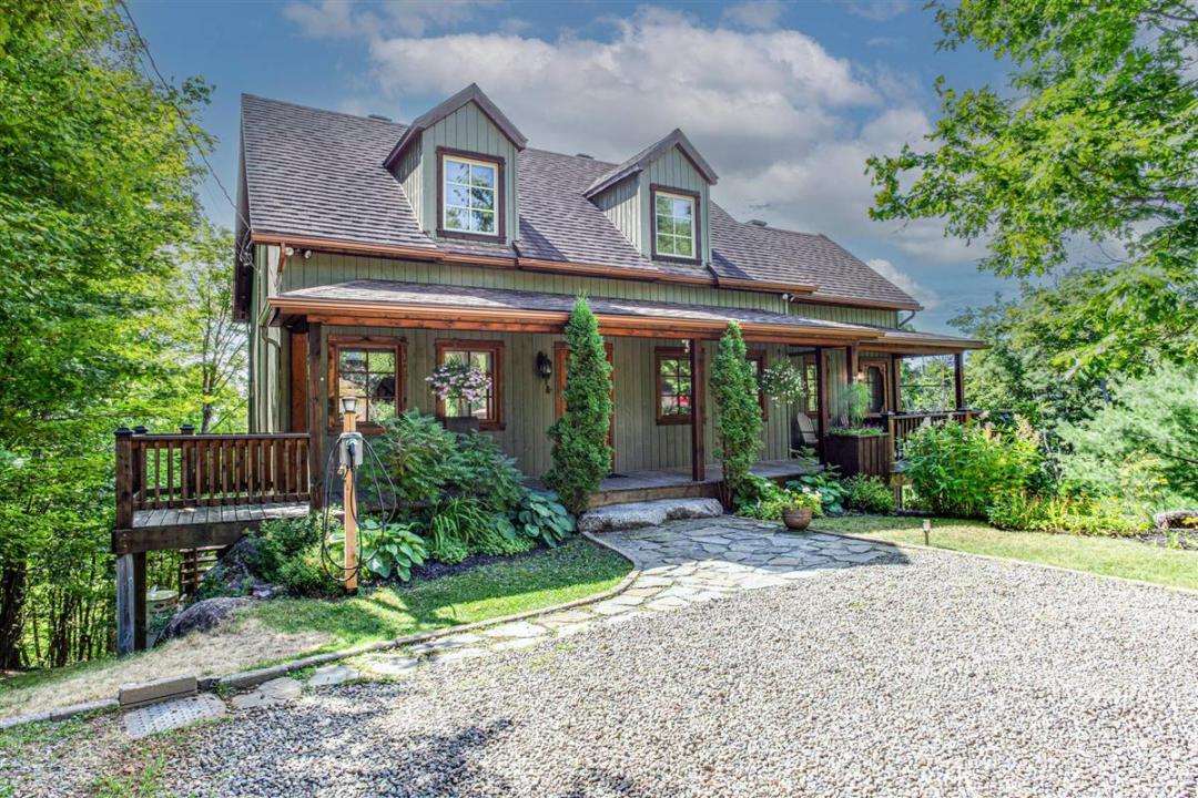 71  Ch. Eagle Nest, Saint-Adolphe-d'Howard, Quebec J0T 2B0, Canada