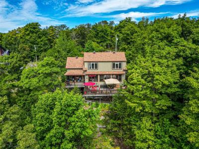 71  Ch. Eagle Nest, Saint-Adolphe-d'Howard, Quebec J0T 2B0, Canada