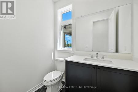 3250 MILLICENT AVENUE, Oakville (go Glenorchy), 安大略省 L6H 0V8, 加拿大