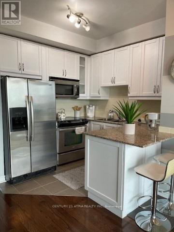 18 HOLMES AVENUE, Toronto (willowdale East), أونتاريو M2N 0E1, كندا 