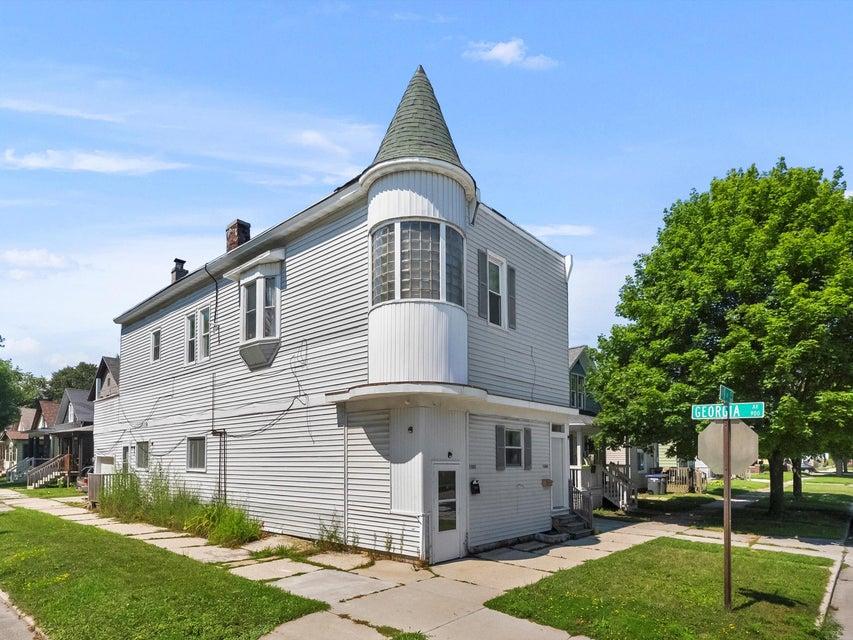 1332 S 9th St., Sheboygan, Wisconsin 53081, États-Unis