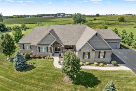 45W210 Timberview Ln, Hampshire, 伊利諾州 60140, 美國