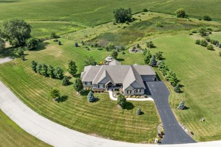 45W210 Timberview Ln, Hampshire, 伊利諾州 60140, 美國