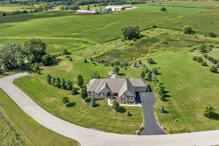 45W210 Timberview Ln, Hampshire, 伊利諾州 60140, 美國